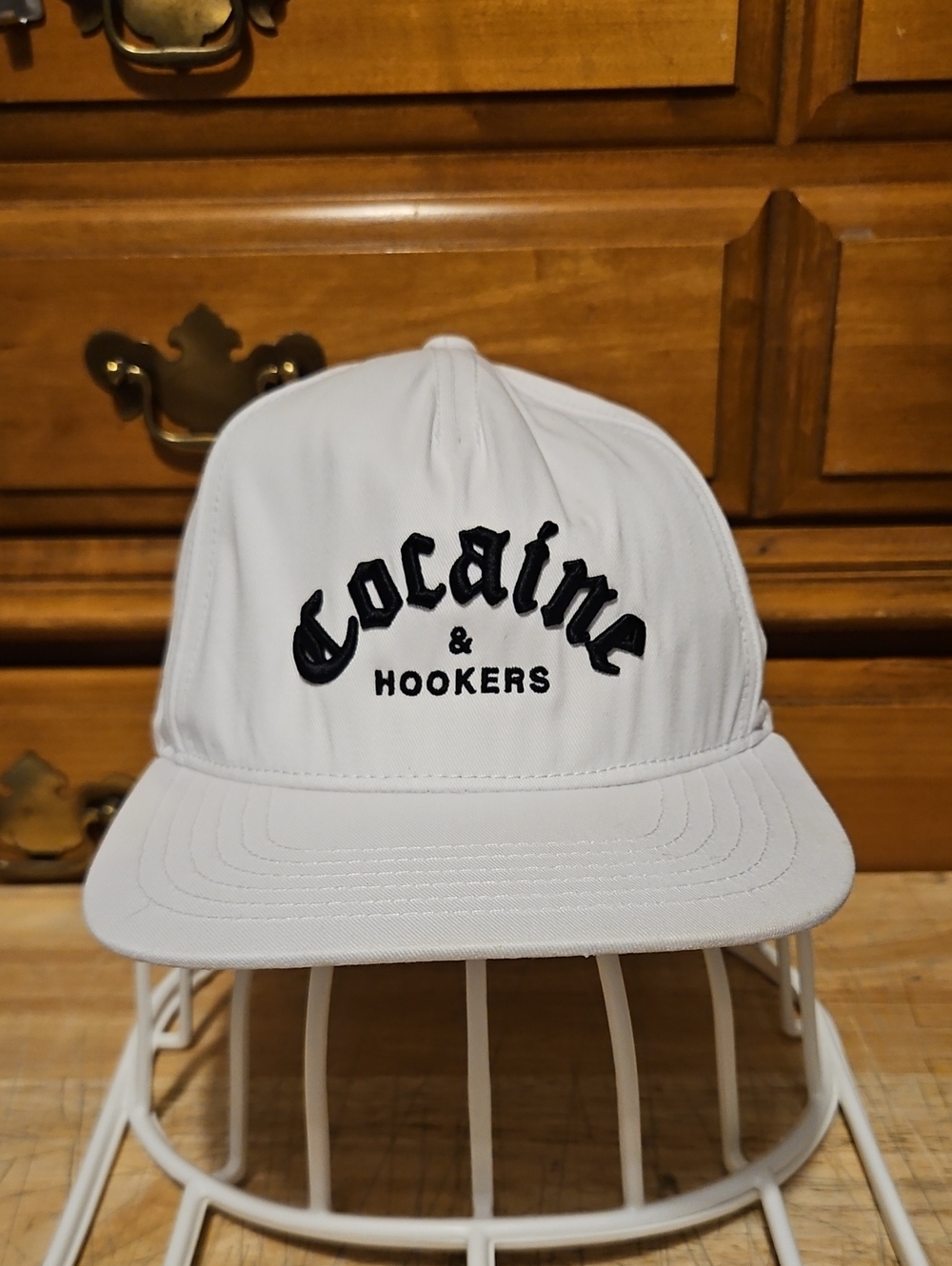 White Embroidered Cotton Baseball Cap -